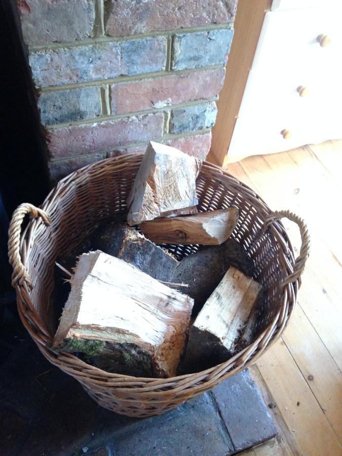 St Benedicts Byre B&B Crowhurst  Bagian luar foto
