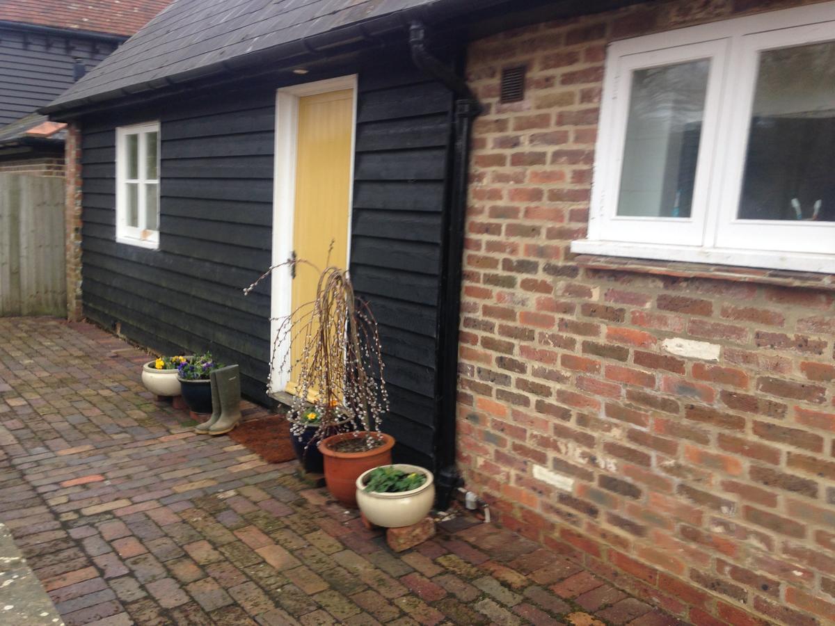 St Benedicts Byre B&B Crowhurst  Bagian luar foto